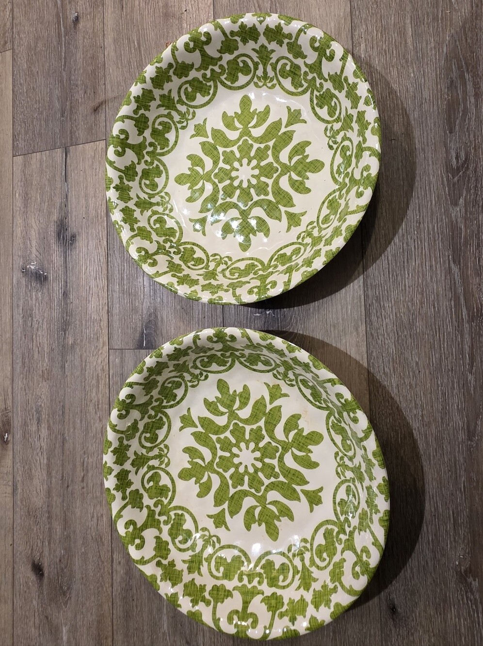 Pier 1 Imports Green Trellis Melamine Large Salad Serving Bowls Set of 2